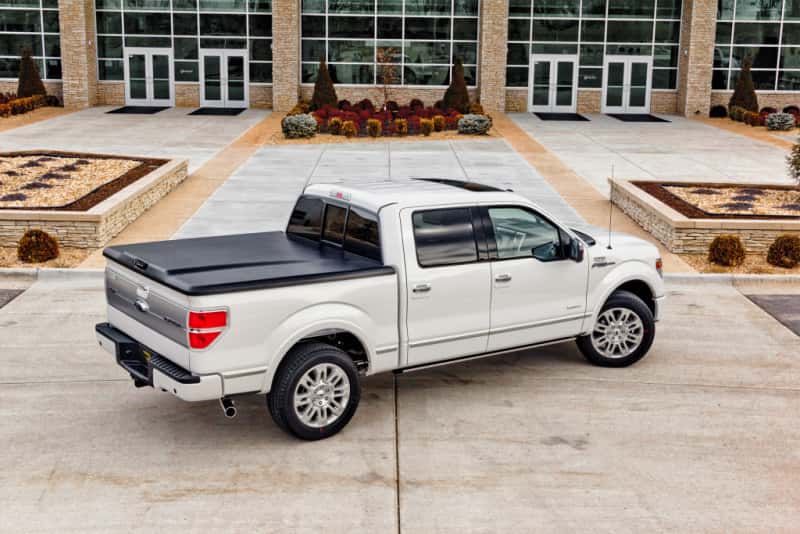 Undercover — UnderCover 2021 Ford F-150 Ext/Crew Cab 6.5ft Elite Bed Cover - Black Textured - view 12