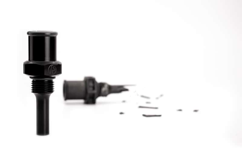 Fleece Performance — Fleece Performance 19-24 Ram 2500/3500 Cummins Billet Aluminum CCV Tube Coupler
CCV Coupler - view 4