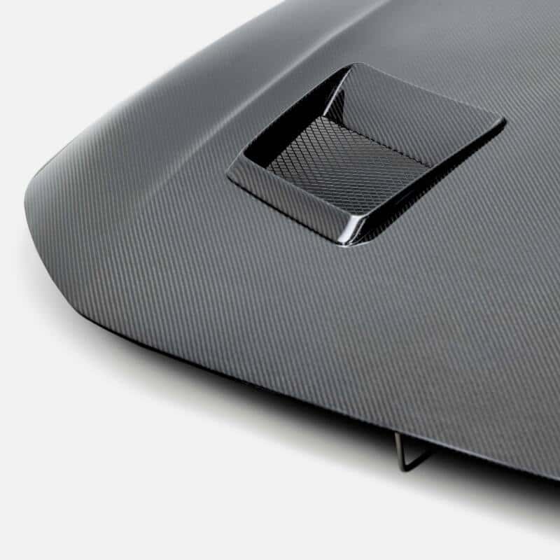 Seibon — Seibon 2022+ Honda Civic 4Dr THRW-style Carbon Fiber Hood - view 3