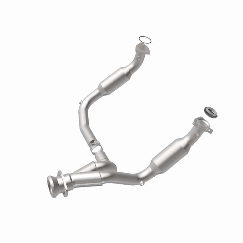 Magnaflow — MagnaFlow Conv DF 2007-2008 Cadillac Escalade 6.2L
California - view 19