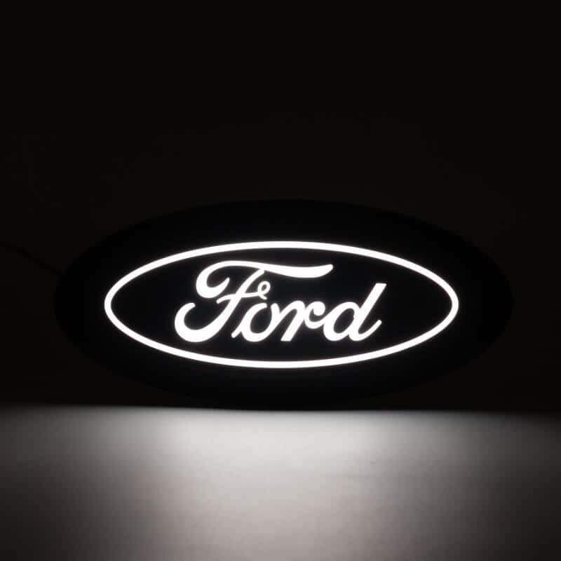 Putco — Putco 17-20 Ford SuperDuty Front Luminix Ford LED Emblem - w/o Camera CutOut
LED Badge 11-26 F250
Emblem - view 4
