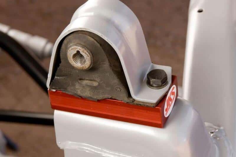 JKS Manufacturing — JKS Manufacturing Jeep Wrangler IJ/TJ Budget Motor Mount Lift
Motor Mount Lift - view 3