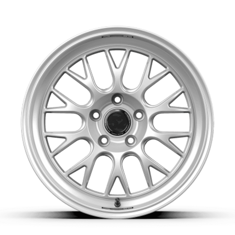 fifteen52 — fifteen52 Holeshot RSR 18x9 5x114.3 38mm ET 73.1mm Center Bore Radiant Silver Wheel - view 2