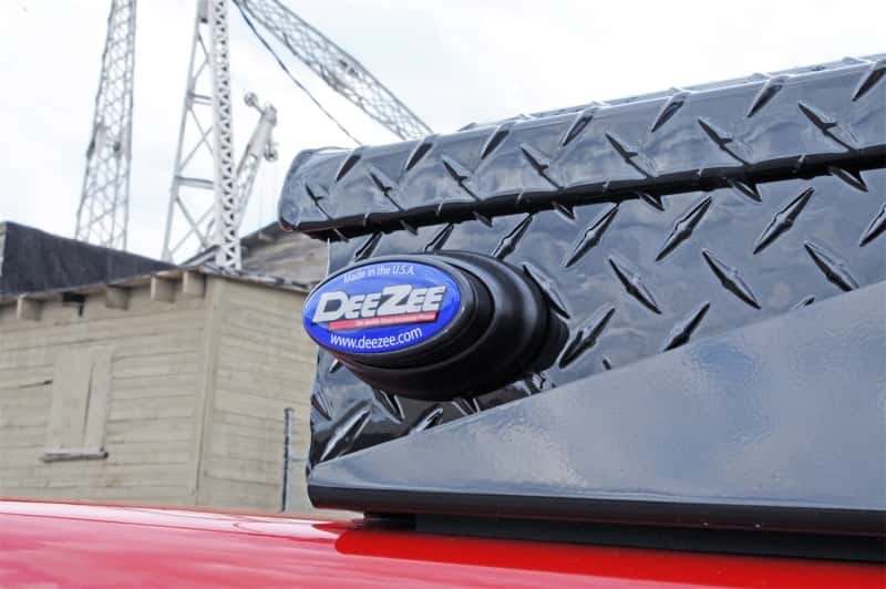 Dee Zee — Dee Zee Universal Tool Box - Blue Crossover - Single Lid (Blk)
ToolBxTrkBedRTR - view 6