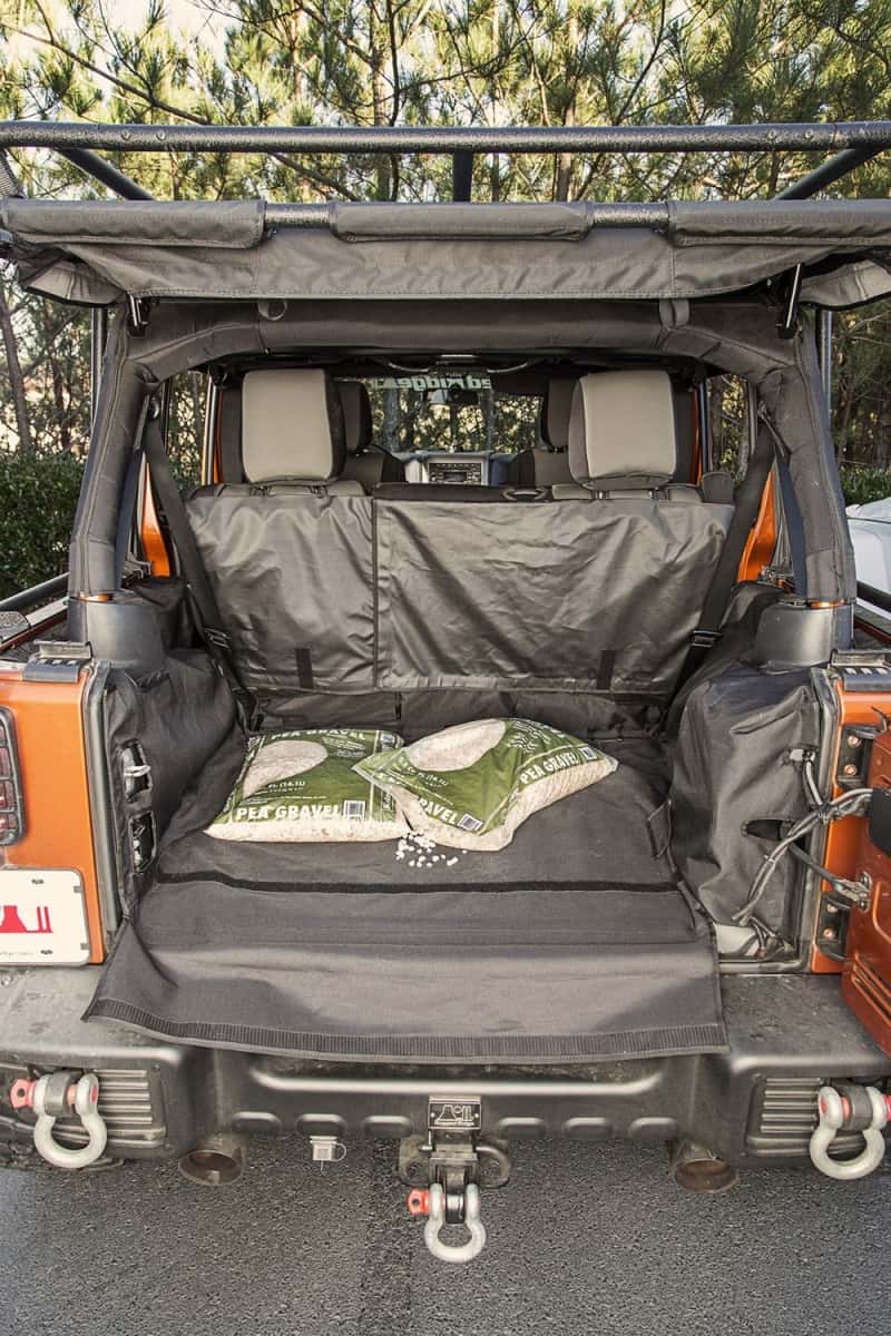 Rugged Ridge — Rugged Ridge C3 Cargo Cover w/Subwoofer 07-14 JKU 4 Door
Cargo Area Liner
OFFROAD_INTERIOR - view 2