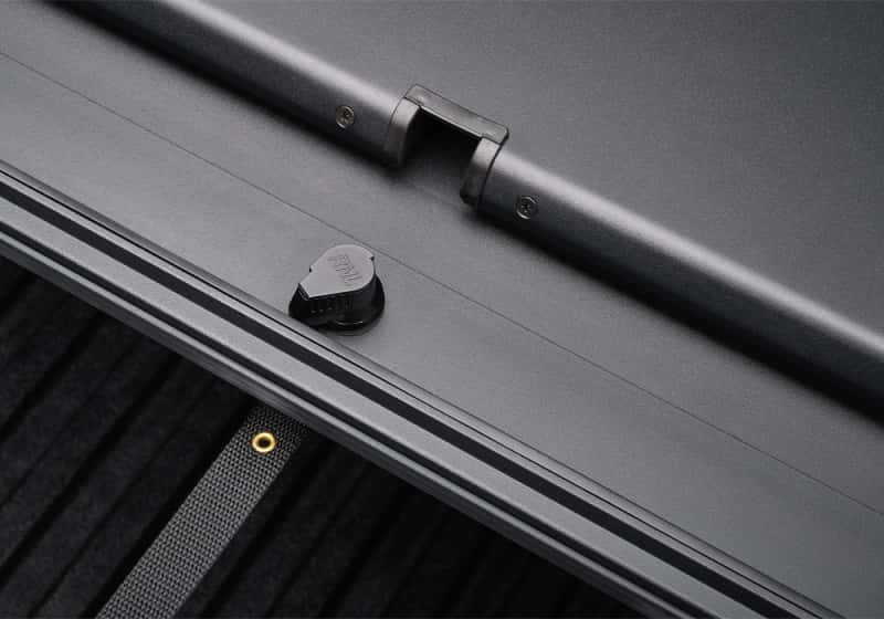 Roll-N-Lock — Roll-N-Lock 2022 Toyota Tundra (66.7in. Bed Length) A-Series XT Retractable Tonneau Cover - view 16