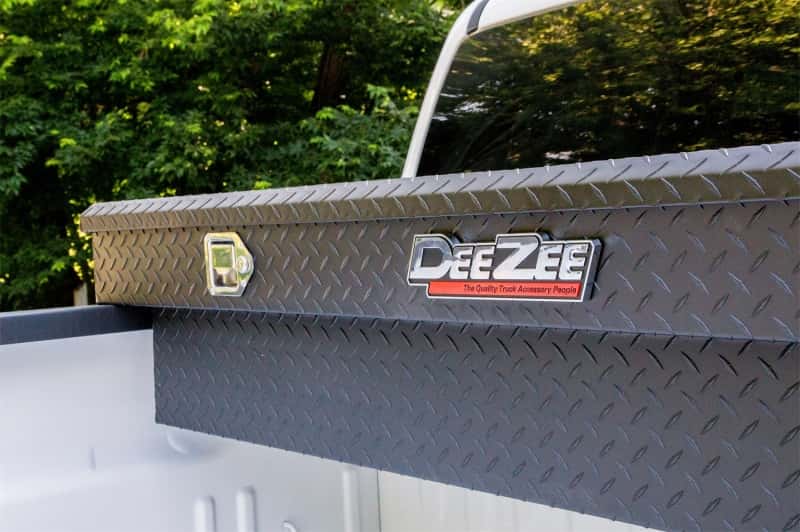 Dee Zee — Dee Zee Universal Tool Box - Red Crossover - Single Lid Black BT
ToolBxTrkBedRTR - view 7