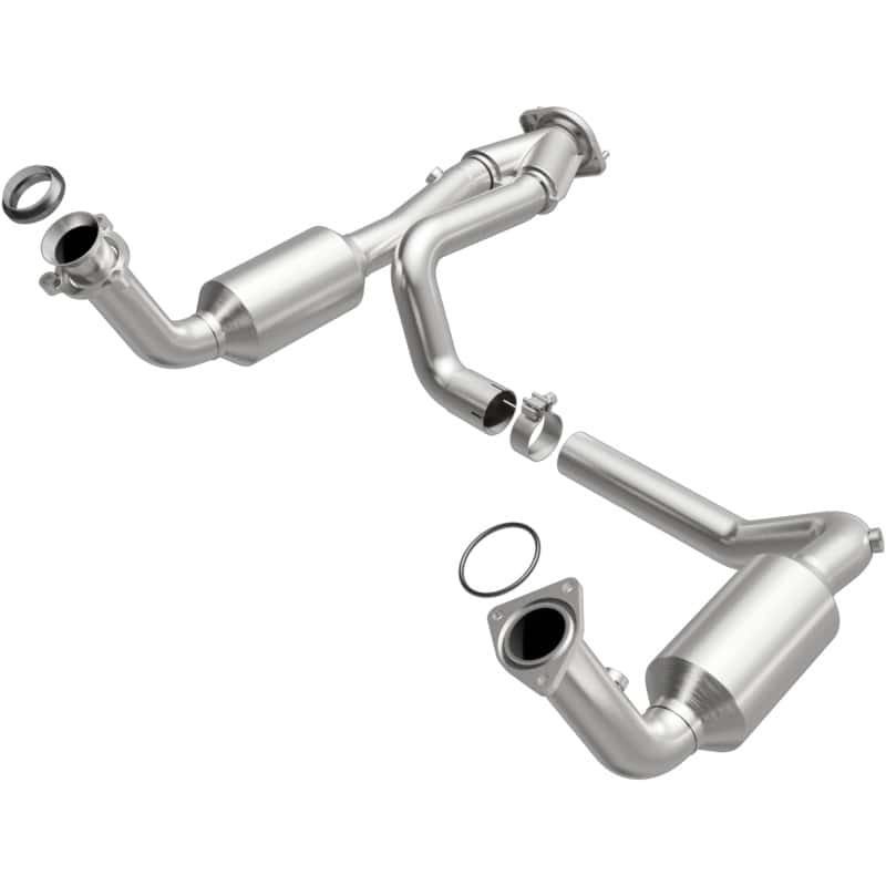 Magnaflow — MagnaFlow Conv Direct Fit OEM 2005 GMC Sierra/Chevrolet Silverado 1500/Cadillac Escalade Underbody
California - view 2