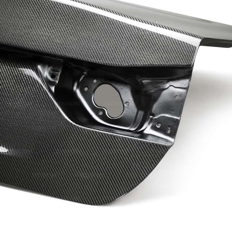 Seibon — Seibon 13-18 Lexus GS OEM Carbon Fiber Trunk Lid - view 4