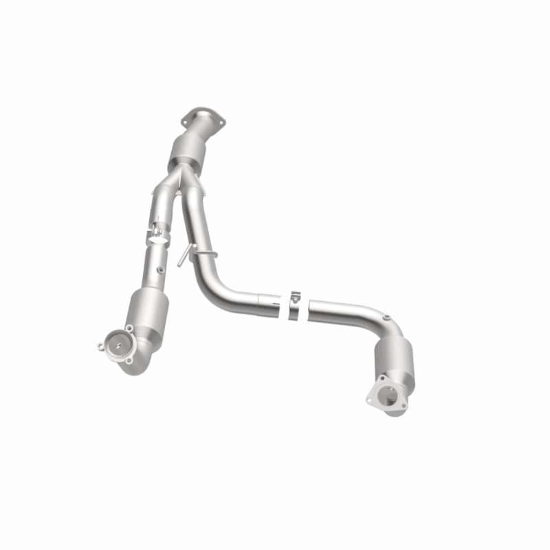 Magnaflow — Magnaflow 12-14 Chevrolet Silverado 2500 HD 6.0L Direct Fit Converter
California - view 25