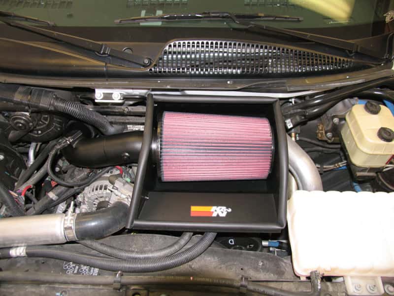 K&N Engineering — K&N Performance Intake Kit PERF. INTAKE KIT; CHEVROLET/GMC TOPKICK, V8-6.6 DSL, 2006
Performance Air Inta
Air Intake System - view 4