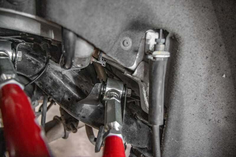 UMI Performance — UMI 16-24 Chevrolet Camaro Suspension Control Arm - Red
Rear Control Arm - view 4