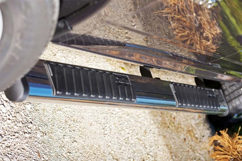 Dee Zee — Dee Zee 99-23 Chevrolet/GMC/Dodge/Ford Full Size Truck Tubes - 6In Oval - Stainless Steel (CrewCab)
Nerf/Step Bar - view 7