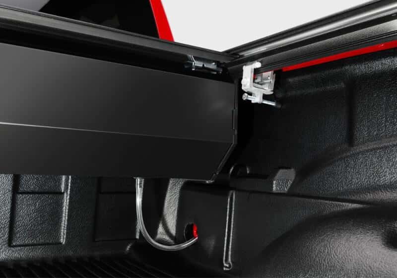 Retrax — Retrax 17-18 Super Duty F-250-350 Short Bed PowertraxPRO XR - view 4