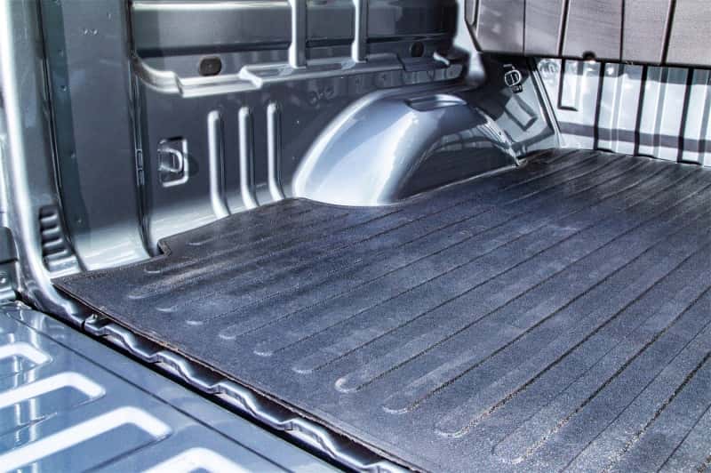 Dee Zee — Dee Zee 88-00 Chevrolet/GMC C/K Pickup Heavyweight Bed Mat - Custom Fit 8Ft Bed (Lined Pattern) - view 4