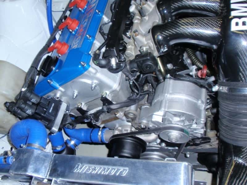 Mishimoto — Mishimoto 87-91 BMW E30 M3 Manual Aluminum Radiator - view 9