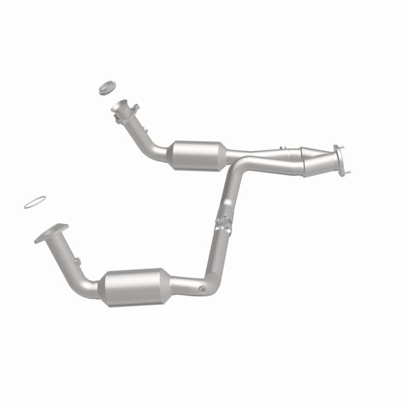 Magnaflow — MagnaFlow Conv Direct Fit OEM 2005 GMC Sierra/Chevrolet Silverado 1500/Cadillac Escalade Underbody
California - view 12