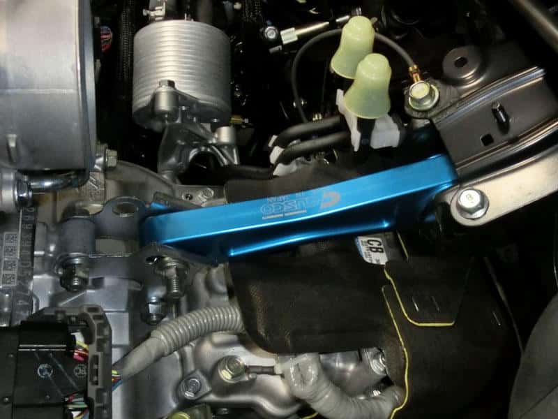 Cusco — Cusco Billet Aluminum Engine Pitching Stop w/HD Rubber, Subaru EJ20/EJ25(2.5L Turbo), Blue Anodized - view 2