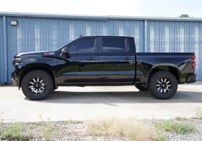 Superlift — Superlift 2019 Chevy Silv/GMC Sierra 1500 Excludes 19 Trailboss Models 2in Leveling Kit - view 6