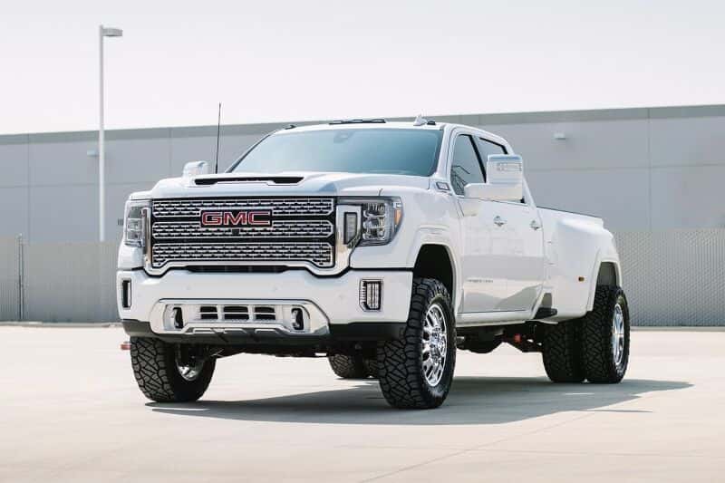 Cognito — Cognito 20-24 Chevy/GMC Silv/Sierra 2500/3500 HD 2WD/4WD 3in Elite Leveling Kit w/ King 2.5 RR
Suspension Lift Kit - view 4