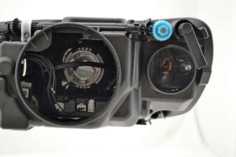 Hella — Hella 08-10 Vw Touareg Xenon Headlamp Rh - view 24