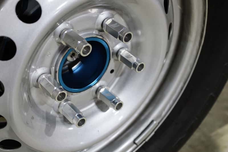 Mishimoto — Mishimoto Aluminum Locking Lug Nuts M12x1.5 27pc Set Silver
Locking Lug Nut Set - view 5