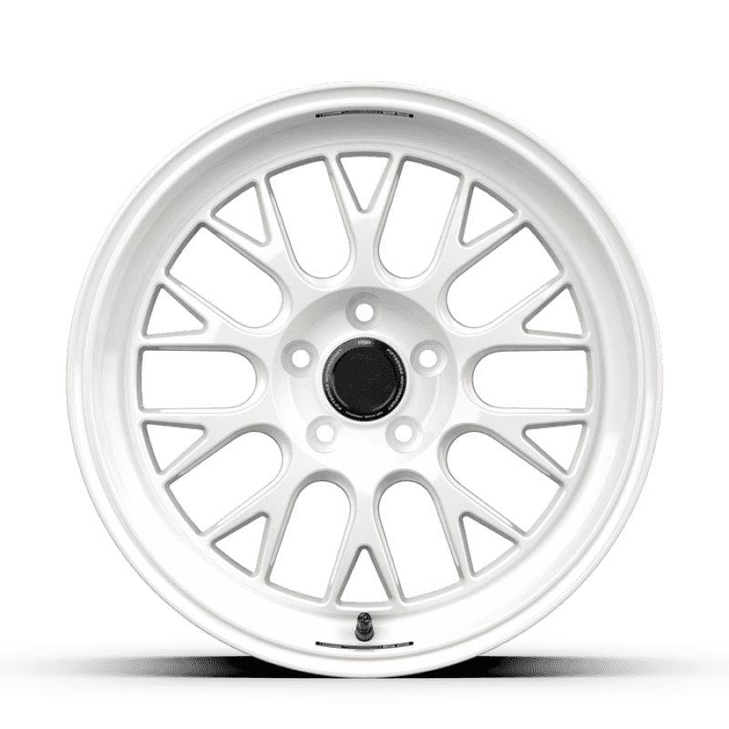 fifteen52 — fifteen52 Holeshot RSR 18x9.5 5x114.3 38mm ET 73.1mm Center Bore Rally White - view 2
