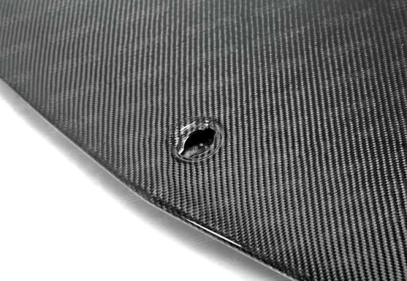 Seibon — Seibon 07-11 Mercedes Benz C-Class (Does Not Fit C63) OEM-Style Carbon Fiber Hood - view 2