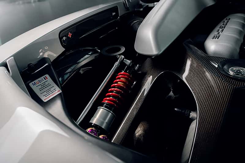 KW — KW 04-05 Porsche Carrera GT Special Edition HLS4 V5 Coilover Kit w/ Red & Blue Springs
Coilover Kit - view 10