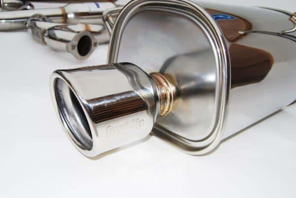 Invidia — Invidia 08-09 WRX Sedan Q300 Dual Stainless Steel Tip Cat-back Exhaust - view 3