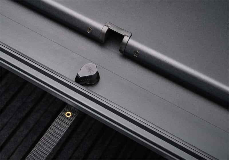 Roll-N-Lock — Roll-N-Lock 2022 Toyota Tundra (66.7in. Bed Length) A-Series XT Retractable Tonneau Cover - view 25