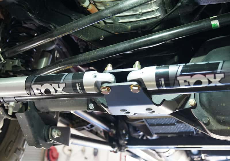 Superlift — Superlift 05-23 F-250/350 4WD Dual Steering Stabilizer Kit w/ Bilstein Shocks - No Lift Required - view 4