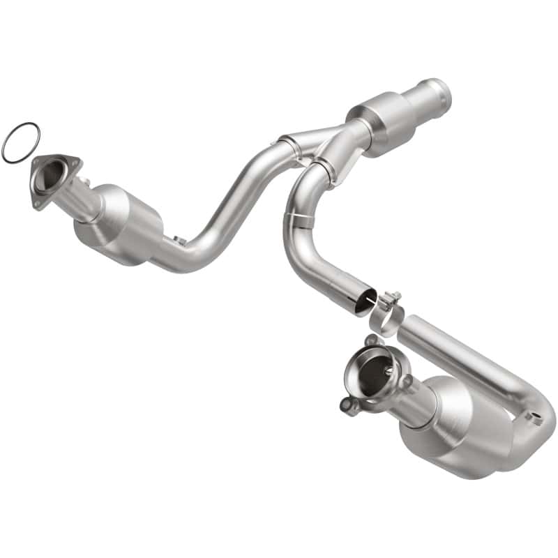 Magnaflow — Magnaflow 15-16 Cadillac Escalade 6.2L Direct Fit Converter
California - view 2