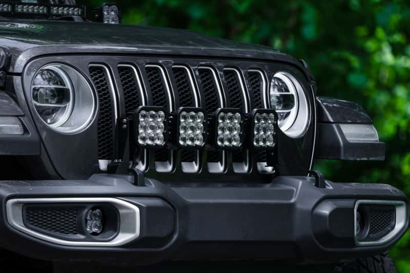 Diode Dynamics — Diode Dynamics Jeep JL SS5 4-Pod CrossLink Grille Lightbar Kit Sport - White Combo - view 3
