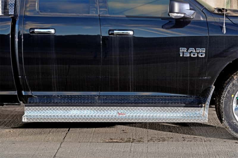 Dee Zee — Dee Zee 99-13 Chevrolet Silverado Running Board Cab Section RegCab Brite-Tread Aluminum - view 14