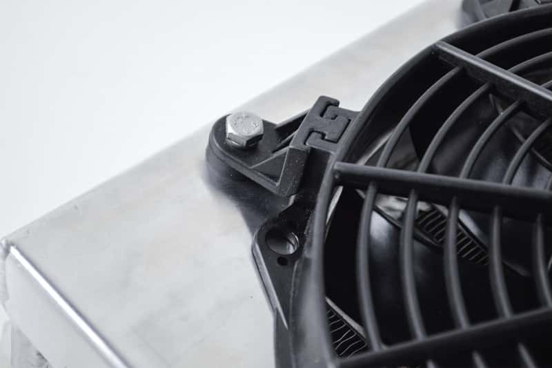 CSF — CSF Dual Fluid Bar & Plate HD Oil Cooler w/9in SPAL Fan (1/3 & 2/3 Partition) - 13.8in L x 10in H
CSF Oil Cooler - view 3