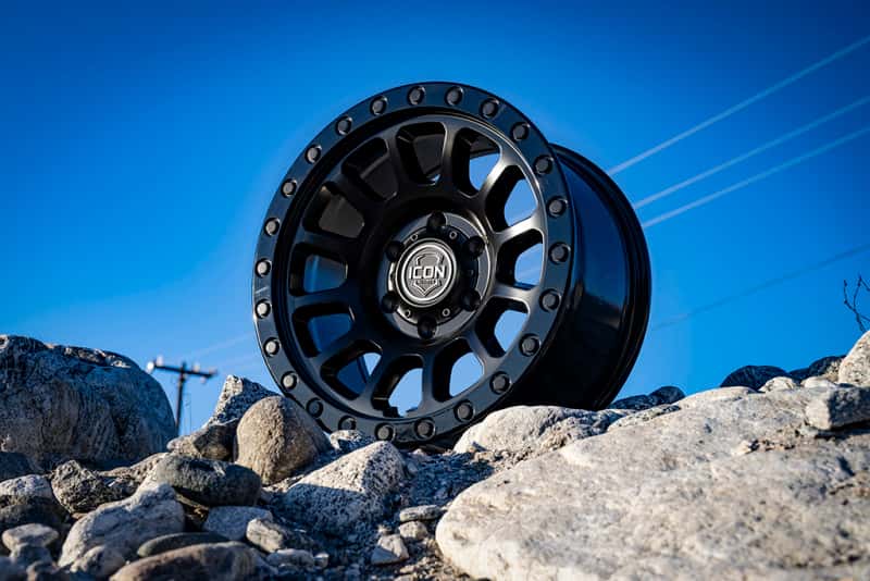 ICON — ICON Hulse 17 X 8.5 / 6 X 5.5 / 25mm Offset / 5.75in BS Double Black
HULSE WHEEL - view 3