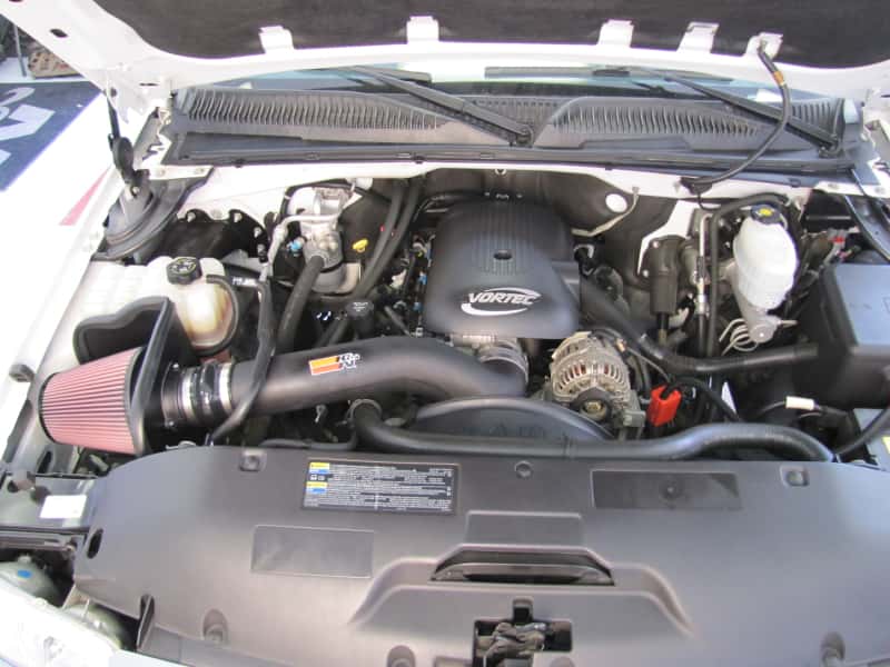 K&N Engineering — K&N 01-04 Chevy Silverado HD V8-6.0L Performance Intake Kit
Performance Air Inta
Air Intake System - view 5