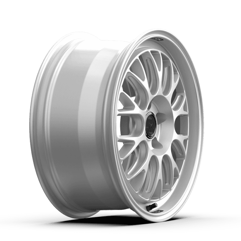 fifteen52 — fifteen52 Holeshot RSR 18x8.5 5x112 42mm ET 57.1mm Center Bore Radiant Silver - view 3