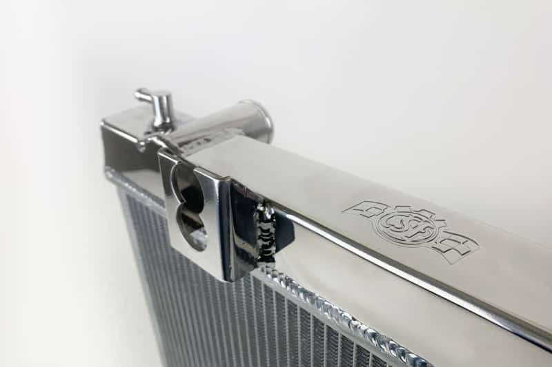 CSF — CSF 87-91 BMW M3 (E30) 2.7L Radiator
CSF Radiator - view 3