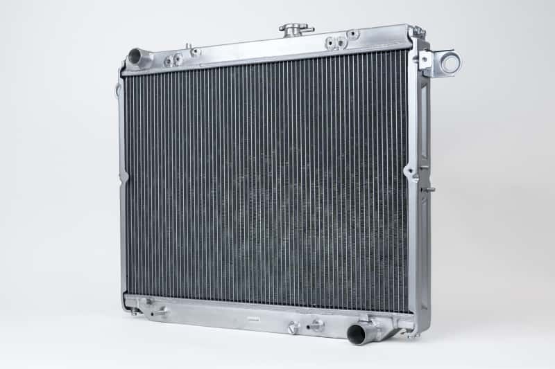 CSF — CSF 98-07 Toyota Land Cruiser / Lexus LX470 Heavy Duty All Aluminum Radiator
CSF Radiator - view 2