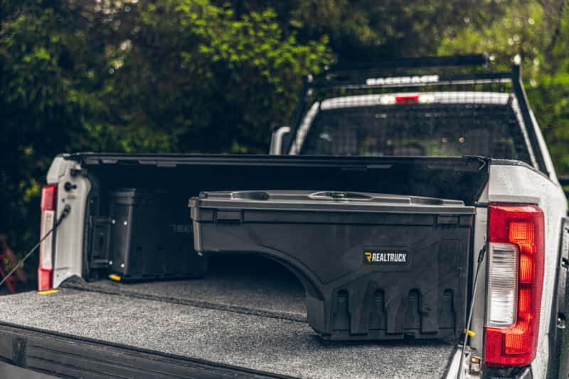 Undercover — UnderCover 17-20 Ford F-250/F-350 Passengers Side Swing Case - Black Smooth - view 3