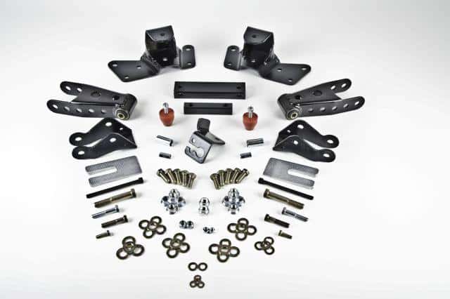 Belltech — Belltech SHACKLE AND HANGER KIT 97-00 C2500/3500 non dually 4inch
SHACKLE & HANGER KIT - view 3