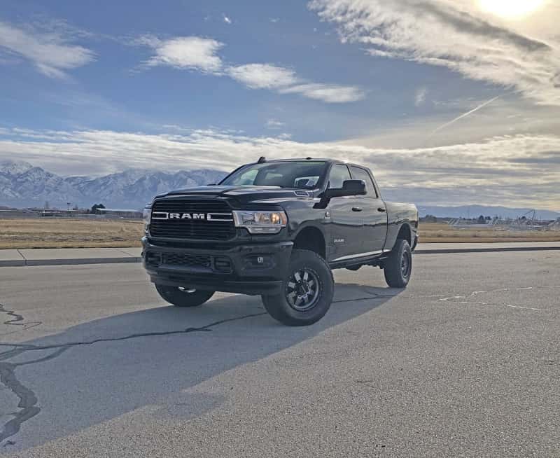 Tuff Country — Tuff Country 19-23 Dodge Ram 3500 4x4 3in Lift Kit w/o Front Shock Extension Brackets (SX8000)
LftKt-Suspw/Shock - view 2