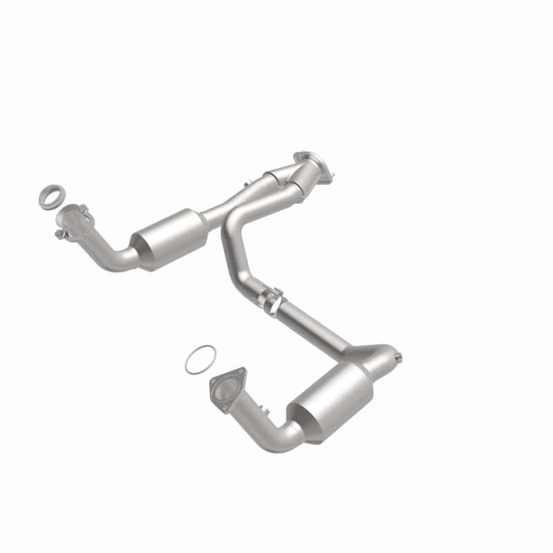 Magnaflow — MagnaFlow Conv Direct Fit OEM 2005 GMC Sierra/Chevrolet Silverado 1500/Cadillac Escalade Underbody
California - view 8