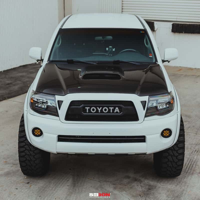 Seibon — Seibon 05-11 Toyota Tacoma TR-Style Carbon Fiber Hood - view 8