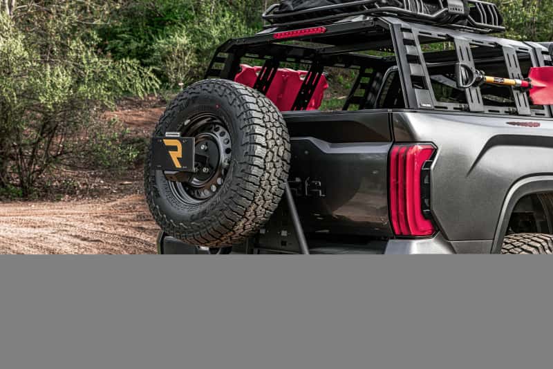 Go Rhino — Go Rhino Swing-A-Way Hitch Mounted Tire Carrier (Lic. Plate Lights Not Included) - Textured Black
2" Hitch TireCarrier - view 5