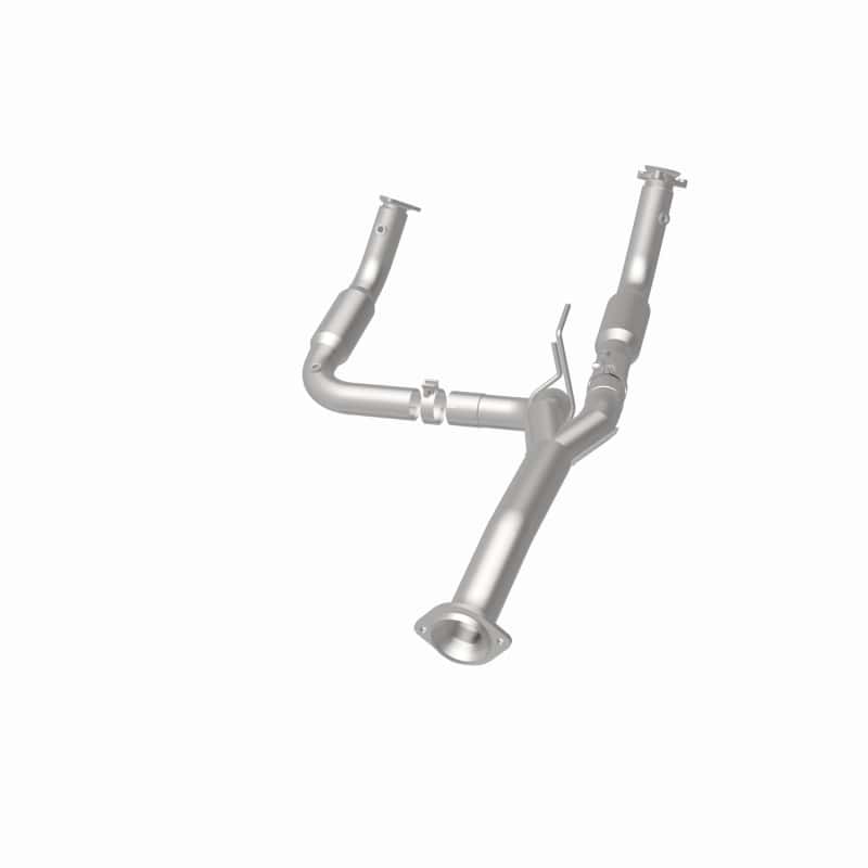 Magnaflow — Magnaflow 11-15 Chevrolet Silverado 2500 HD 6.0L Direct Fit Converter
California - view 17