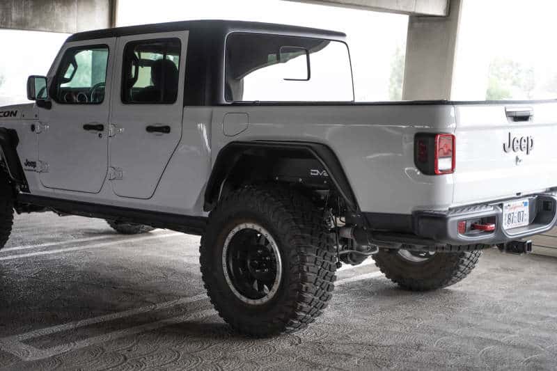 DV8 Offroad — DV8 Offroad 20-23 Jeep Gladiator JT Spec Series Fender Flares - view 3