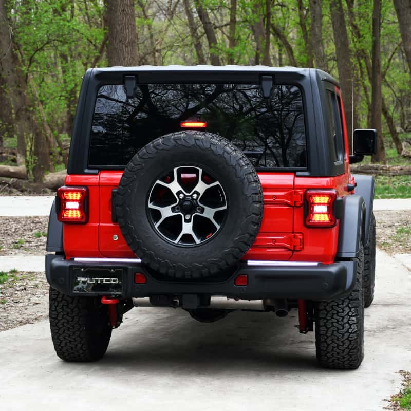 Putco — Putco 18-22 Jeep Wrangler JL/19-22 Ram 1500 18in Split Light Blade Direct Fit Kit Red/Amber/White
Tailgate Light Bar - view 2